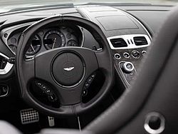Aston Martin Vanquish Volante S