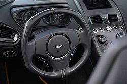 Aston Martin Vanquish Volante Carbon Edition