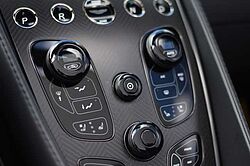 Aston Martin Vanquish Volante Carbon Edition
