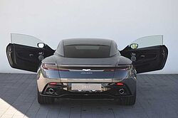 Aston Martin DB11 V8 Coupe / UPE 208.030,-