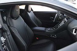 Aston Martin DB11 V8 Coupe / UPE 208.030,-