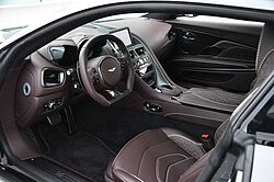 Aston Martin DBS Superleggera Coupe / UPE 316.305 ,-