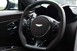 Aston Martin DBS Superleggera Coupe / UPE 316.305 ,-