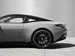 Aston Martin DB11 V12 AMR
