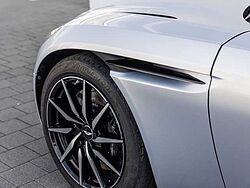 Aston Martin DB11 V8 Coupe