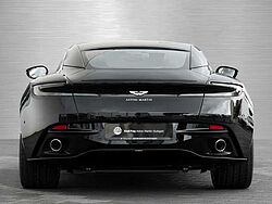 Aston Martin DB11 AMR