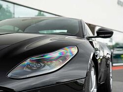 Aston Martin DB11 AMR