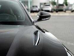 Aston Martin DB11 AMR