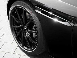 Aston Martin DB11 V8 Coupe Shadow Edition