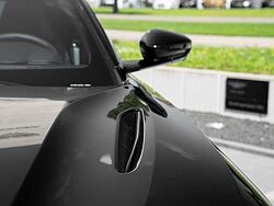 Aston Martin DB11 V8 Coupe Shadow Edition