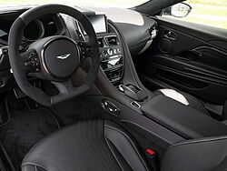 Aston Martin DB11 V8 Coupe Shadow Edition