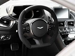 Aston Martin DB11 V8 Coupe Shadow Edition