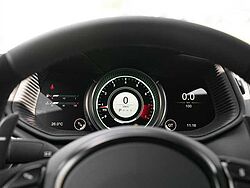 Aston Martin DB11 V8 Coupe Shadow Edition