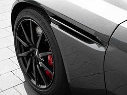 Aston Martin DB11 V8 Coupe Shadow Edition
