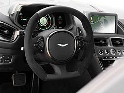 Aston Martin DB11 V8 Coupe Shadow Edition