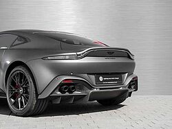 Aston Martin V8 Vantage / Lackierung Mattgrau