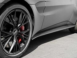 Aston Martin V8 Vantage / Lackierung Mattgrau