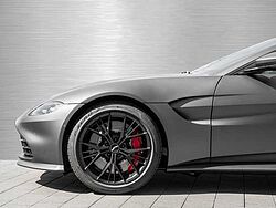 Aston Martin V8 Vantage / Lackierung Mattgrau