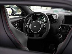 Aston Martin V8 Vantage / Lackierung Mattgrau