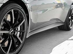 Aston Martin V8 Vantage Roadster / Neue Front