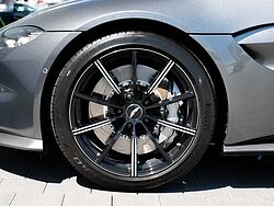 Aston Martin V8 Vantage Roadster / Neue Front
