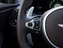 Aston Martin V8 Vantage Roadster / Neue Front