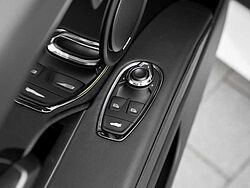 Aston Martin DBS Superleggera Coupe