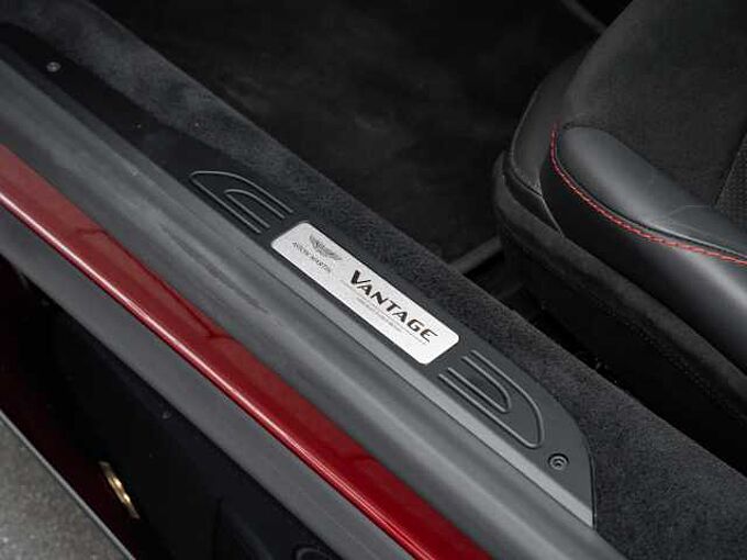 Aston Martin V8 Vantage