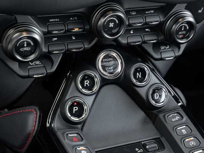Aston Martin V8 Vantage